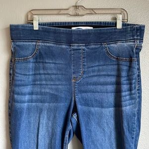 Old navy rockstar jeggings pull on